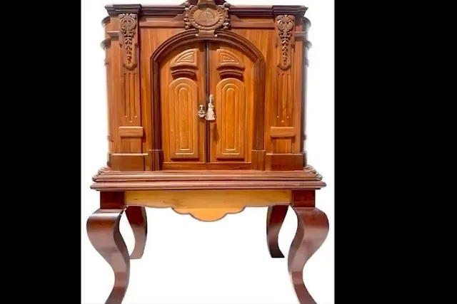 2012 H. Upmann auction humidor (video)