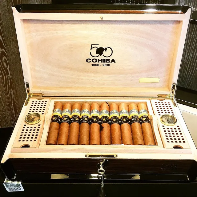 Cohiba Majestuosos 1966 humidor