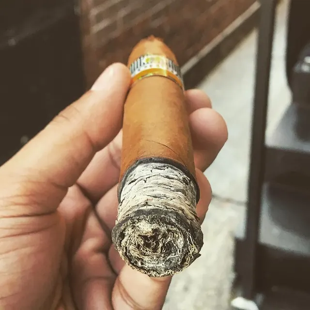 Cohiba Pirámides Extra