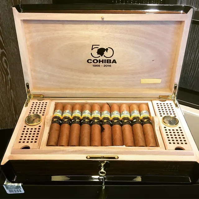 Cohiba Majestuosos 1966 humidor